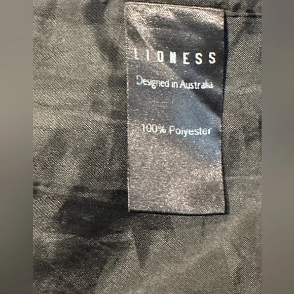 Lioness Elegant Black Faux Fur Collar Coat - Picture 9 of 9